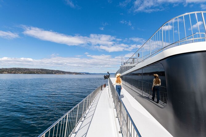 Sustainable Cruise in Oslofjord with audioguiding - Stop 3: Akershus Fortress from the moving deck