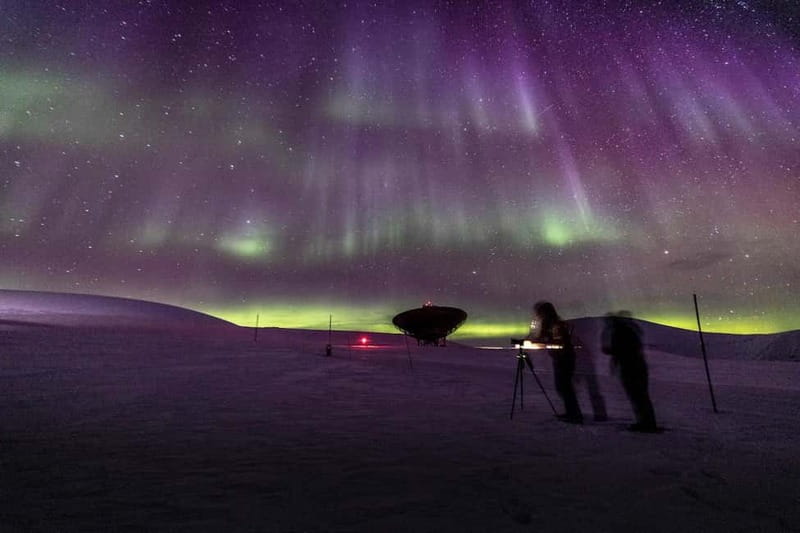 Svalbard: Northern Lights Photography Tour with local expert - Cold weather reality, plus what to pack for tripod survival
