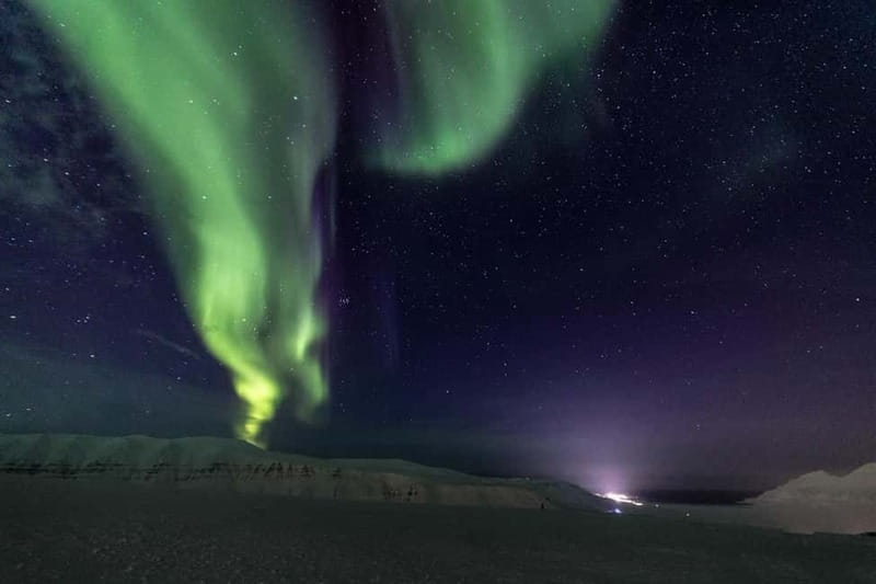 Svalbard: Northern Lights Photography Tour with local expert - What the guide adds: friendly energy, real spot-finding, and hot drink moments