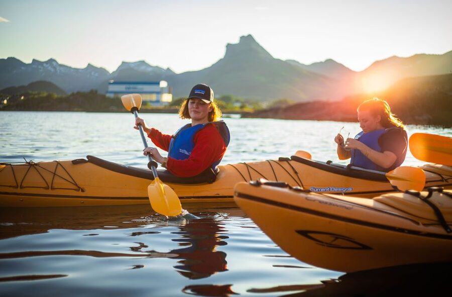 Svolvær: Evening Kayaking Adventure - Learning Lofoten history and culture while you paddle