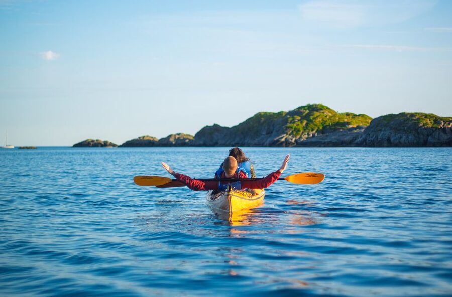 Svolvær: Evening Kayaking Adventure - Sunset light, phones, and how to stay ready for the moment