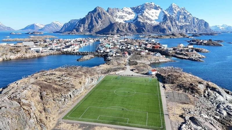 Svolvær: Lofoten Islands Full-Day Guided Tour - Minivan comfort for a long day (and why it changes the experience)