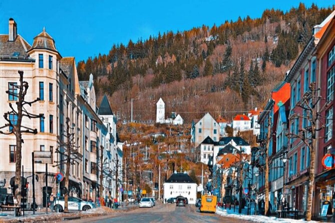 The influence of Bergen in Norway's development, city tour - Stop by stop: Den Nationale Scene and Bergen’s cultural message