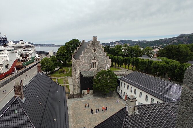 The influence of Bergen in Norway's development, city tour - Håkon’s Hall and Bymuseet: kings, Vikings to Christianity, and one extra-fee caveat