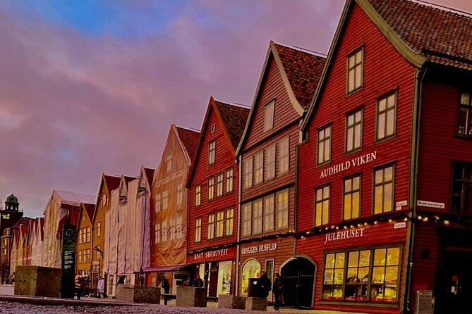 The influence of Bergen in Norway's development, city tour - Before you go: start at Den Nationale Scene, finish at Håkonshallen