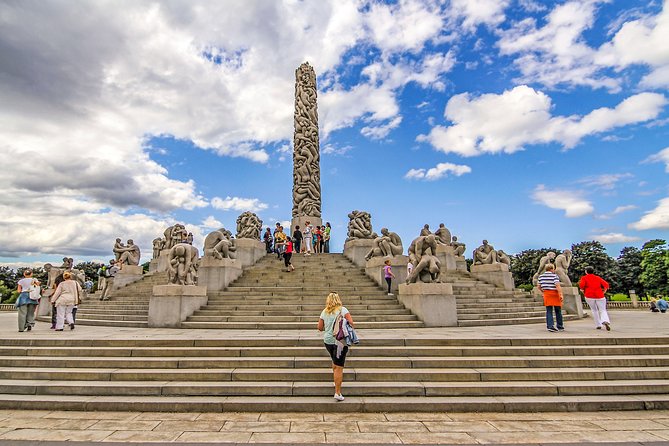 The Ultimate Study of the Human Form at Vigeland's Sculpture Park with a Local - The main event: discovering 212 sculptures up close