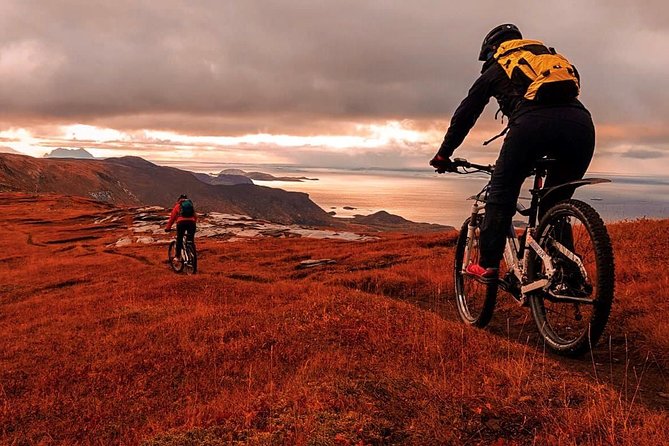 Trail challenge with electric mountainbike - Snack Break and the Sweden to Lofoten View
