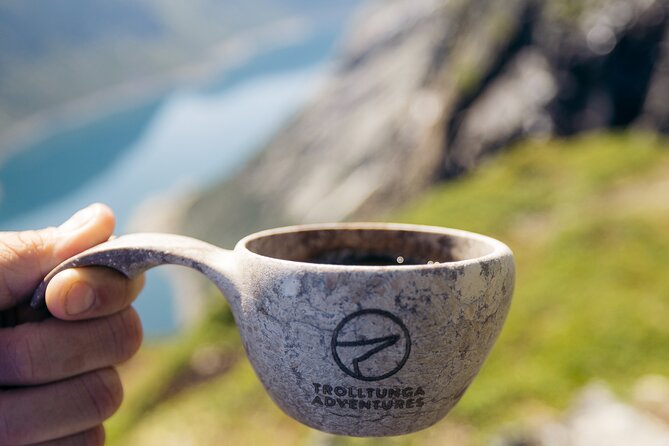 Trolltunga Day Hike - English-speaking guides and how small groups affect your day