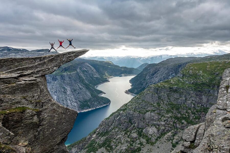 Trolltunga: Trolltunga Summer Hike - The “Needle” View and Guided Photo Help