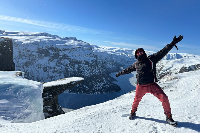 Trolltunga Winter Day Hike - The Guide Factor: Asbjørn and the Pace of Confidence