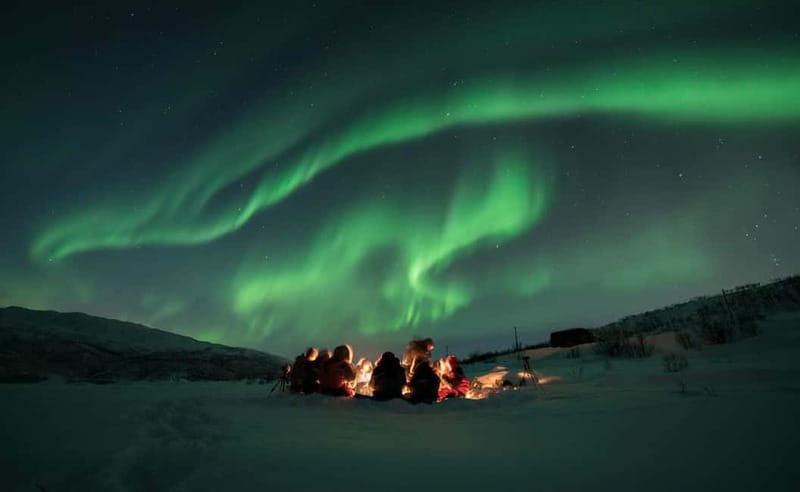 Tromsø: All inclusive Aurora Hunt with photos, food & drinks - Getting started at Scandic Ishavshotel, and why gear matters before you wait