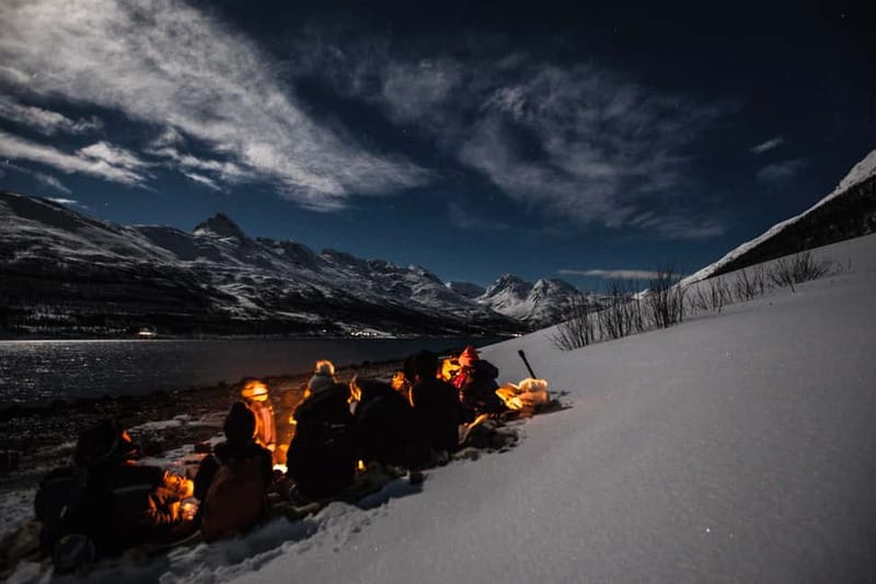 Tromsø: All-Inclusive Northern Lights Hunt - Camera help that actually saves the shot