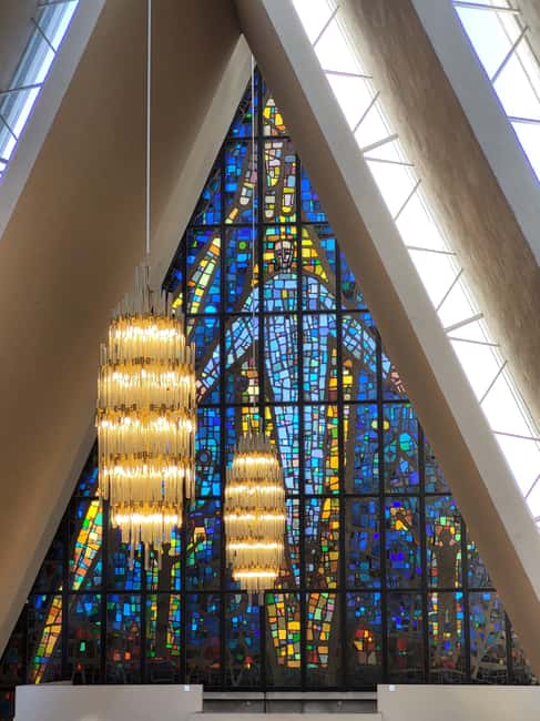 Tromsø: Arctic Cathedral and Tromsø Treasures walking tour - Quayside Stops, a Selfie Moment, and Old Town Details
