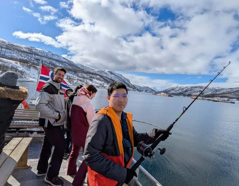 Tromsø: Arctic Fjord Cruise & Fishing Experience - Ryaøya (Rya Island) stop: fjord views plus eagle odds