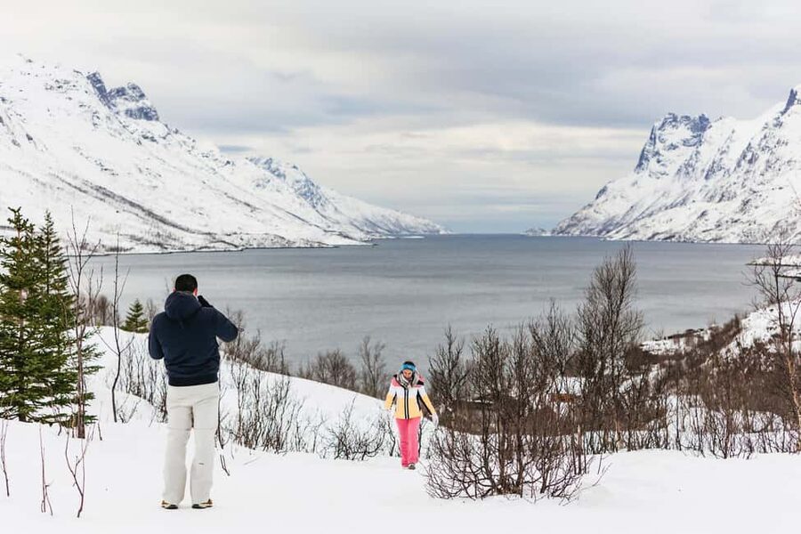 Tromsø: Arctic Landscape and Fjord Tour with Snacks - Photo Stops That Don’t Waste Daylight: Eidvegen, Håkøyvegen, Fjordvegen