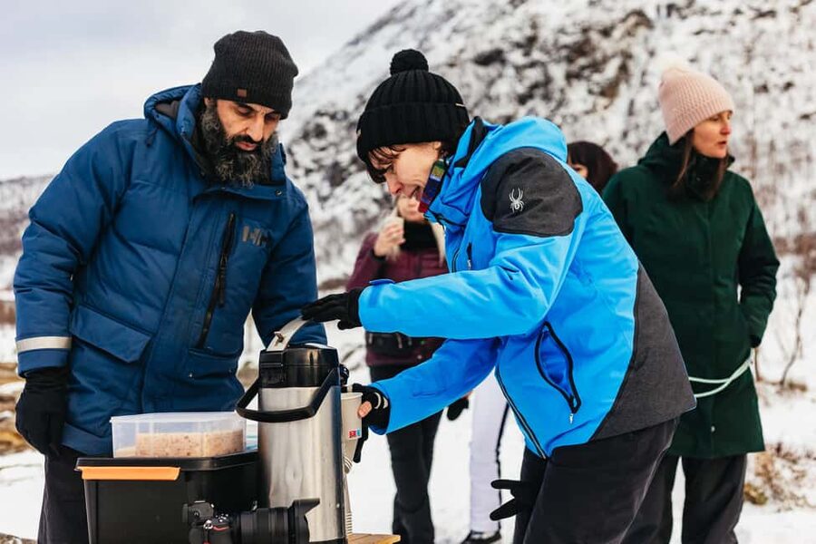 Tromsø: Arctic Landscape and Fjord Tour with Snacks - Grøtfjorden Break: Short Walks, Big Views, Warm Up Time