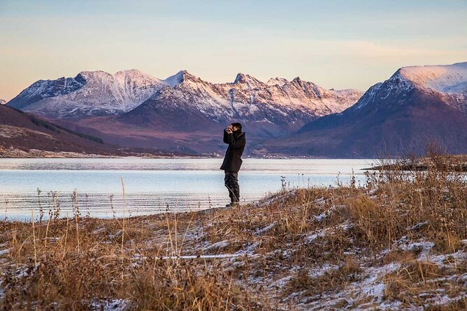 Tromsø: Arctic Landscapes Hiking / Snowshoeing Tour in the wild - Lunch and summit moments: warming up with the right kind of pause