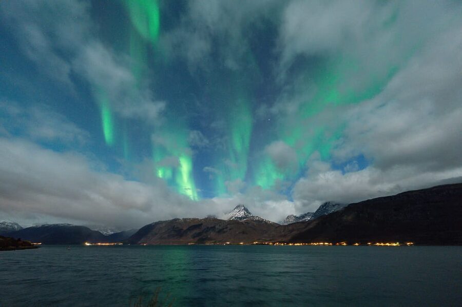 Tromsø: Aurora Borealis, Campfire, Hot Meal, Arctic Tour - Price and value: what $251 really buys in the Arctic