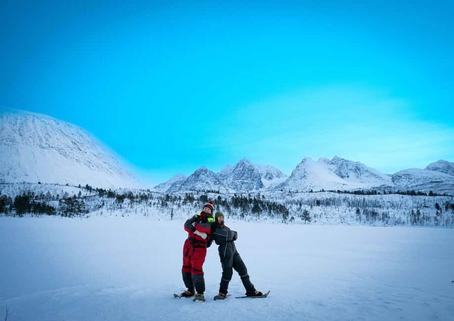 Tromsø: Aurora Crystal Lavvo Experience with Snowshoeing - Snowshoeing and skiing extras: short effort, big scenery payoff