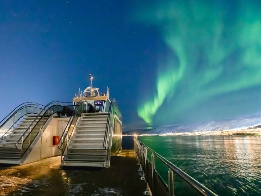 Tromsø: Aurora Dinner Cruise by Hybrid-Electric Catamaran - Meeting Point in Tromsø: Skarven Kro and getting on board smoothly