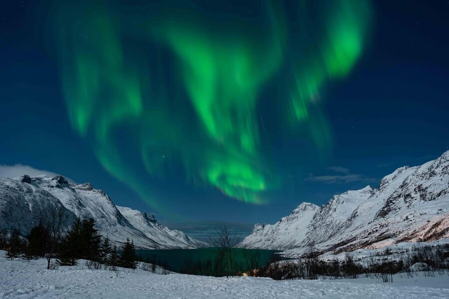 Tromsø: Aurora Tour with Photos, Campfire and Arctic Food - Sustainability and leaving no trace, done in a practical way