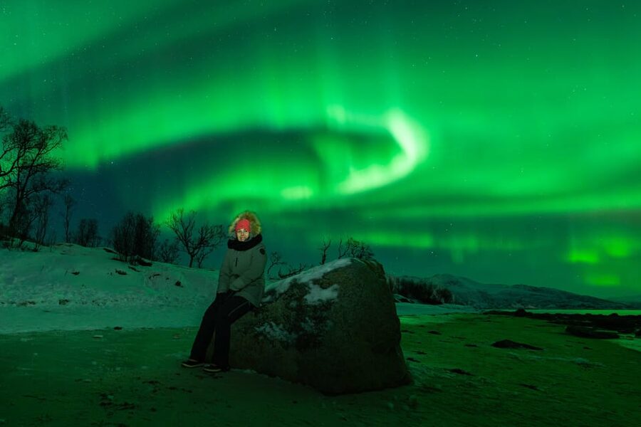 Tromsø: Aurora Tour with Photos, Campfire and Arctic Food - Meet Alba and Jeanette, and why the team matters in the dark