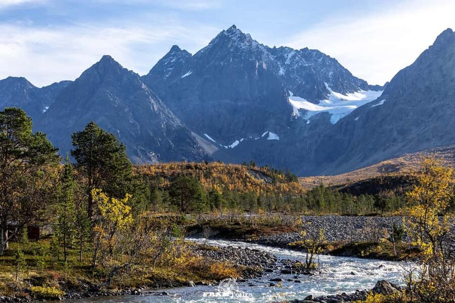 Tromsø: Authentic Lyngen Alps expedition with scenic lunch - Fjords, valleys, and glacier peaks: what you will actually spot