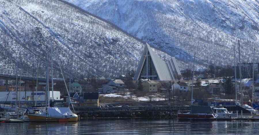Tromsø: City Walk & Polar Museum (Private or Shared) - Weather and clothing: your success depends on being comfortable outside
