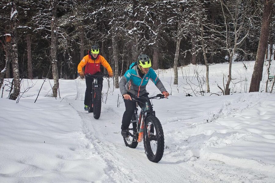 Tromsø: Electric fatbike trip on winter paths - Getting Fitted: Helmet, Gloves, and a Bike That Makes Winter Feel Easier