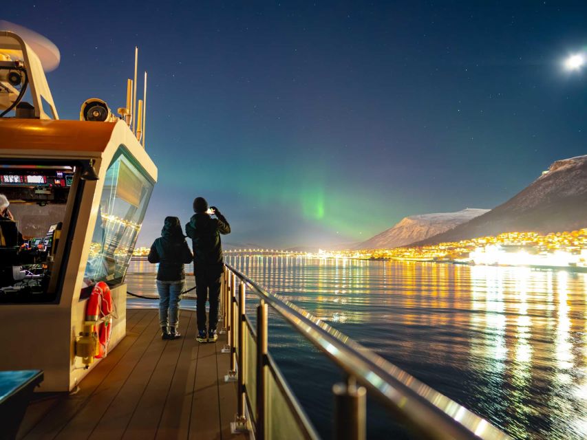 Tromso Electric Northern Lights Cruise - Tromsø at 7:00 pm: Why an electric boat hunt beats freezing in the dark