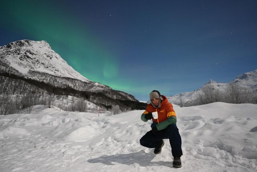 Tromsø: English/Spanish Aurora Pathfinder Tour with Photos - The aurora strategy: long-distance driving and moving when needed