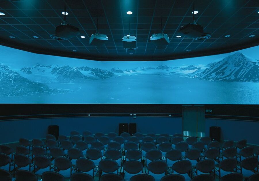 Tromsø: Entrance Ticket to Polaria - Polaria in Tromsø: what this Arctic center is really for