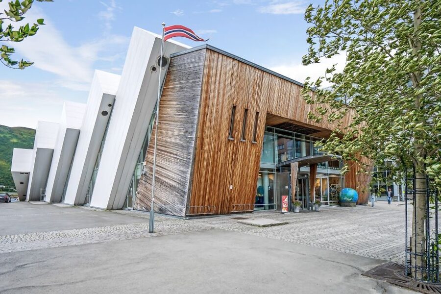 Tromsø: Entrance Ticket to Polaria - How to plan your 1-day visit without rushing