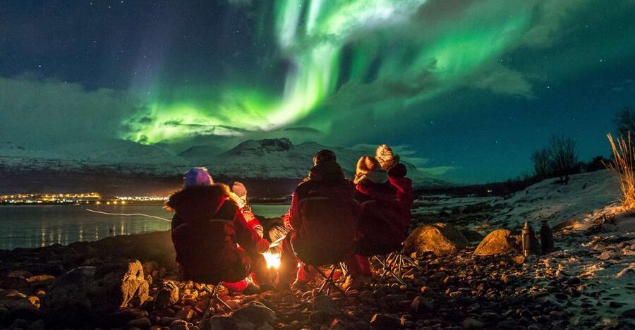 Tromsø: Expert Aurora Hunt - Thermal Gear, Food, Campfire - Tromsø Aurora Chasing, Built for Photos and Comfort