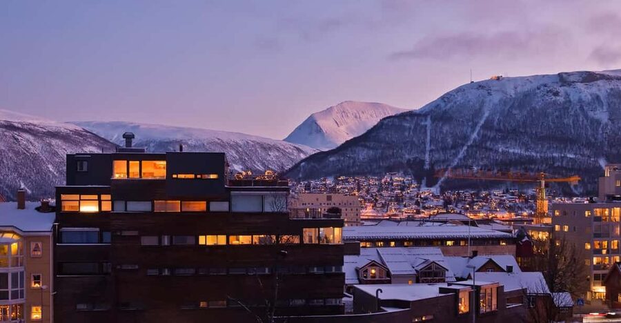Tromso: Express Walk with a Local in 60 minutes - Why this express walk feels worth it
