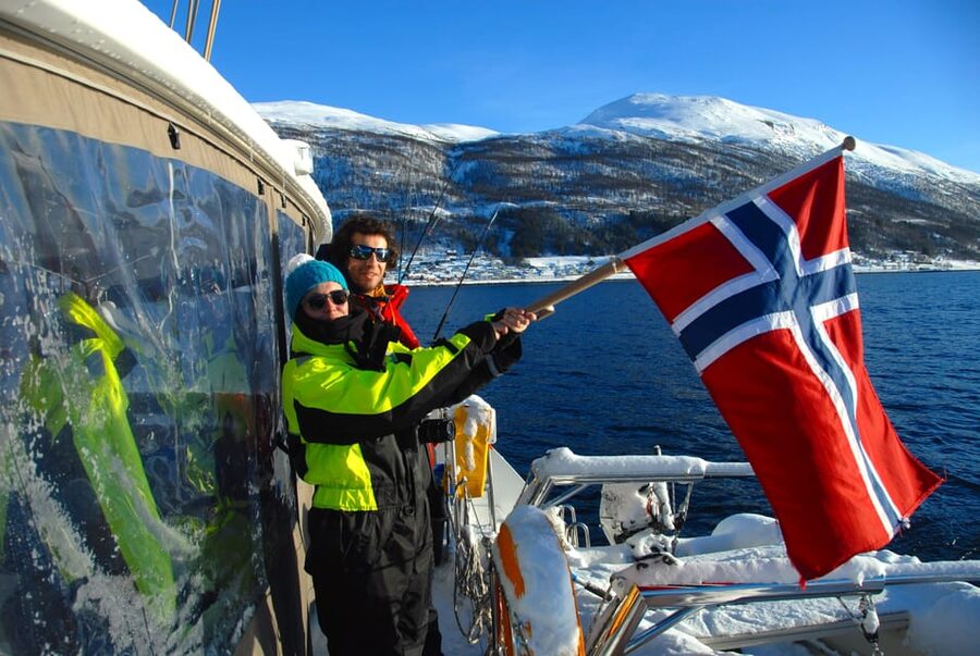 Tromsø: Fjord and Islands Luxury Catamaran Cruise - What to bring so the cold does not win