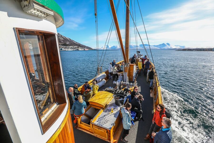 Tromsø: Fjord History Cruise with Snack and Drinks - Price and value: what $156 per person buys you