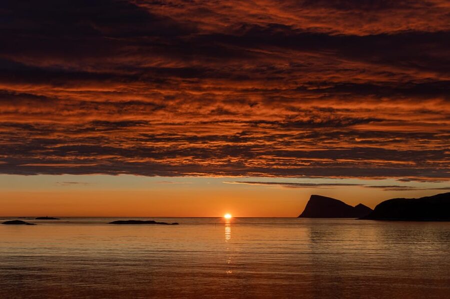 Tromsø: Fjords and Sommarøy Islands Tour with Salmon Picnic - Entering the Arctic: Fjords and Sommarøy in One Half-Day