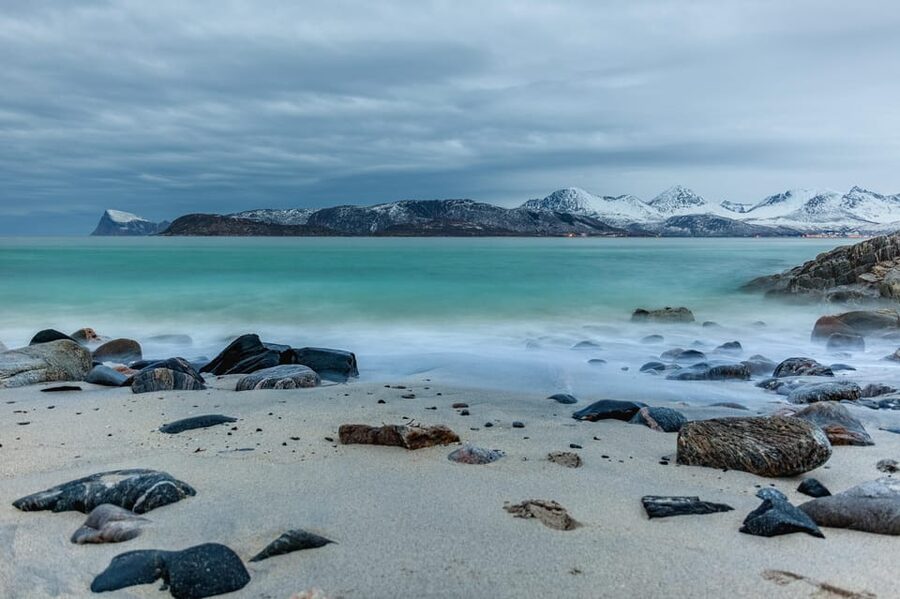 Tromsø: Fjords and Sommarøy Islands Tour with Salmon Picnic - The Warm Break Before the Beach Picnic