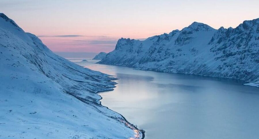 Tromsø: Fjords and Sommarøy Islands Tour with Salmon Picnic - Beach Picnic on Sommarøy: What You Eat and What You Can Expect