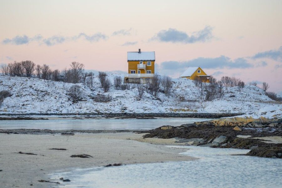 Tromsø: Fjords Tour - Viewpoints and the Arctic weather rhythm, why the guide’s timing matters