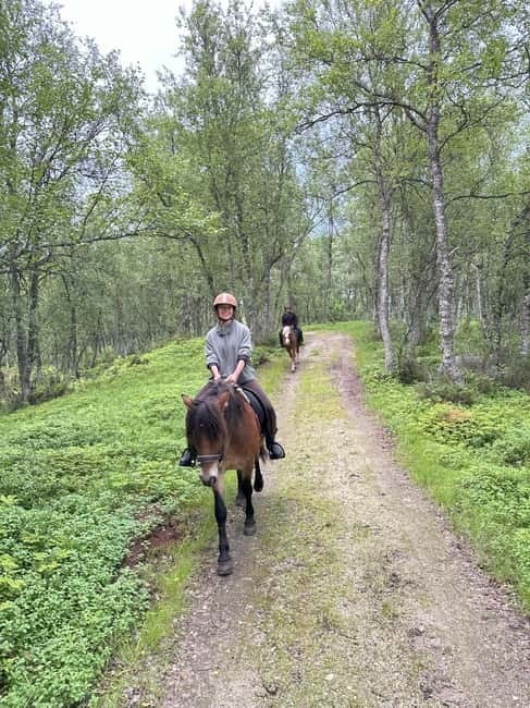 Tromsø: Horseback Riding Tour - Safety first, but not in a stiff way