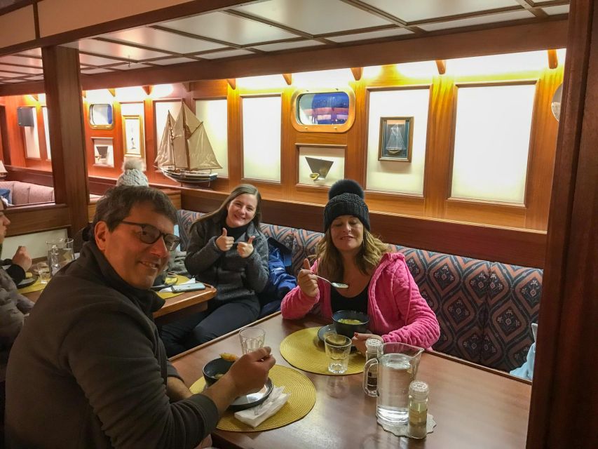 Tromso: Luxury Northern Lights Cruise with Hot Tub & Dinner - Warm Drinks, Reindeer Stew Soup, and the Comfort-Food Idea