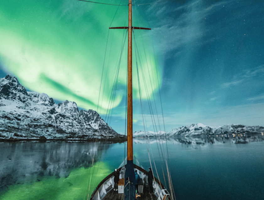 Tromso: Luxury Northern Lights Cruise with Hot Tub & Dinner - The Hot Tub Plan: Warm Water, Better Viewing Chances