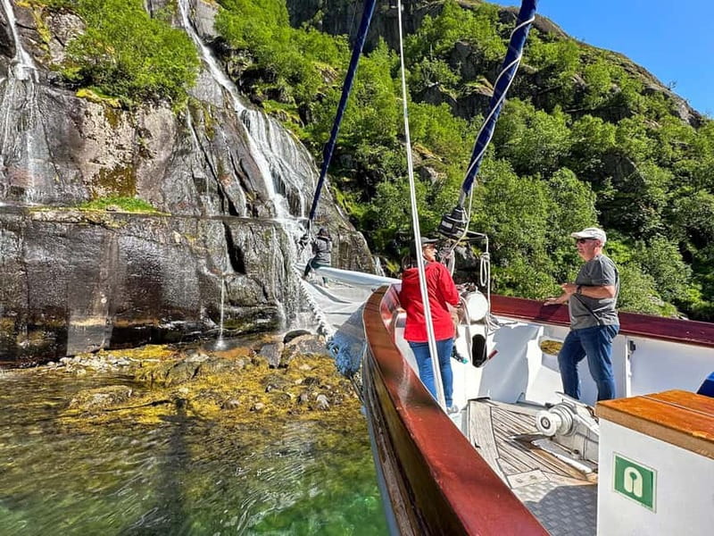 Tromsø: Luxury Summer Fjord Cruise with Lunch & Hot Tub - Lunch on the fjord: Norwegian fish soup, bread, and a coffee bar