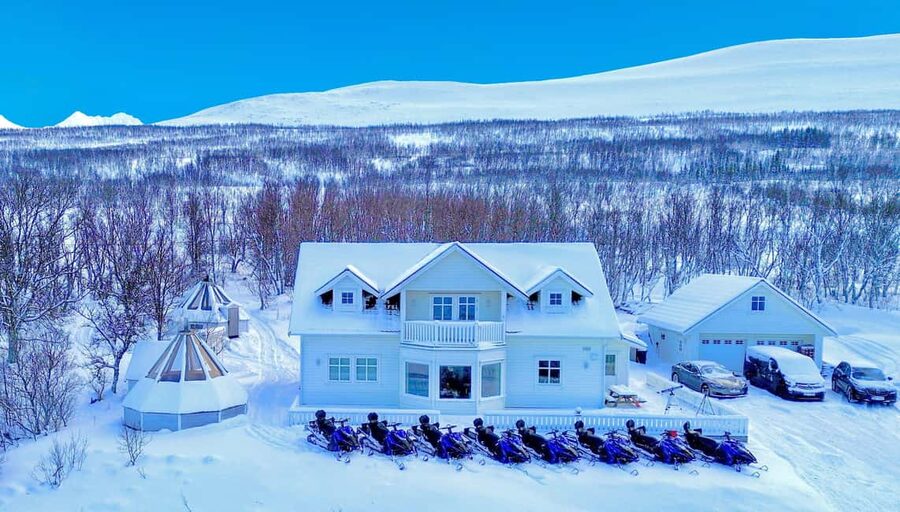 Tromsø: Lyngen Alps Guided Snowmobile Tour - How the guided snowmobile safari runs, safari-style and photo stop friendly