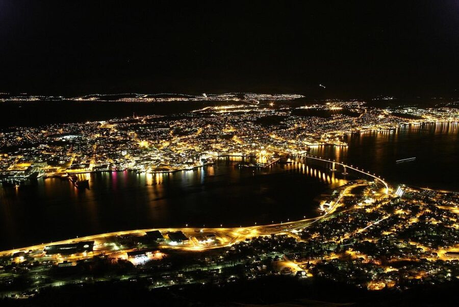 Tromsø: Midnight Concert Ticket at the Tromsø Cathedral - Meet the performers you might hear: soprano, sax, and piano or organ