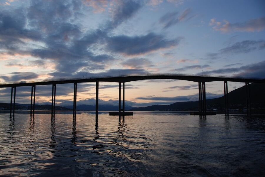 Tromsø: Midnight Sun Cruise in a Luxury Catamaran - Should you book the Tromsø midnight sun cruise?