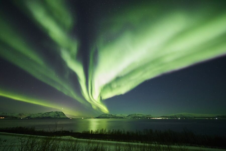 Tromso: Minivan Aurora Excursion with Pictures & Warm Suits - Key points before you go