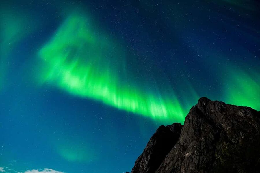 Tromsø: Northern Lights Bus Tour with Snacks and Photos - Key points before you go